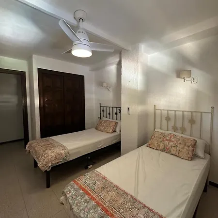 Torre Azafata Apartment